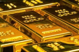 Why Central Banks Keep Buying Gold, and What It Means for Your Savings